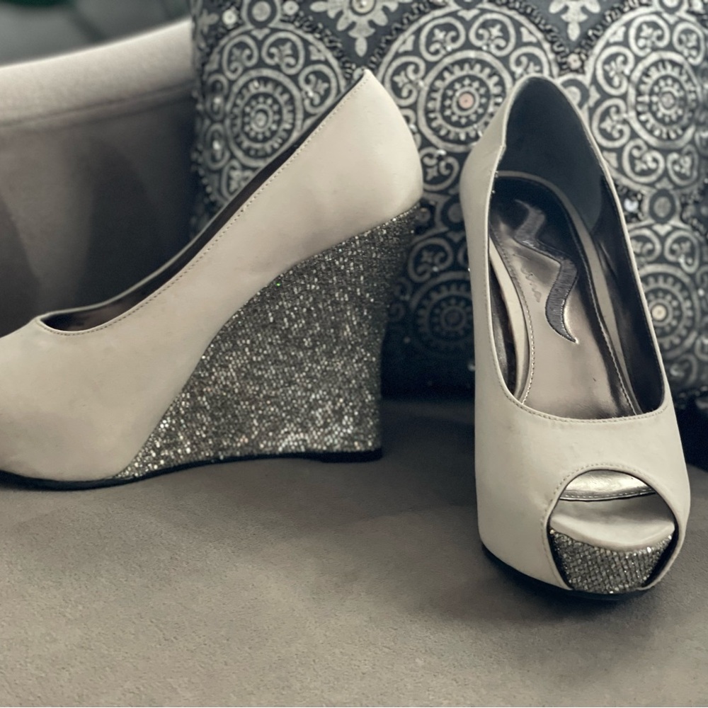 Nina sparkly wedges 5.5